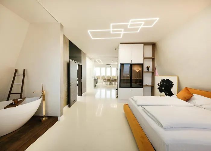 Ned Luxury Penthouse Suite & Spa Graz photo